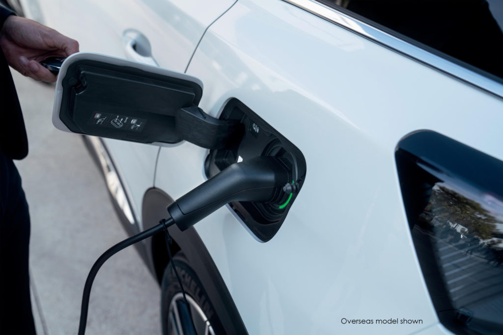 2022 Peugeot 3008 Plug-in Hybrid charge point